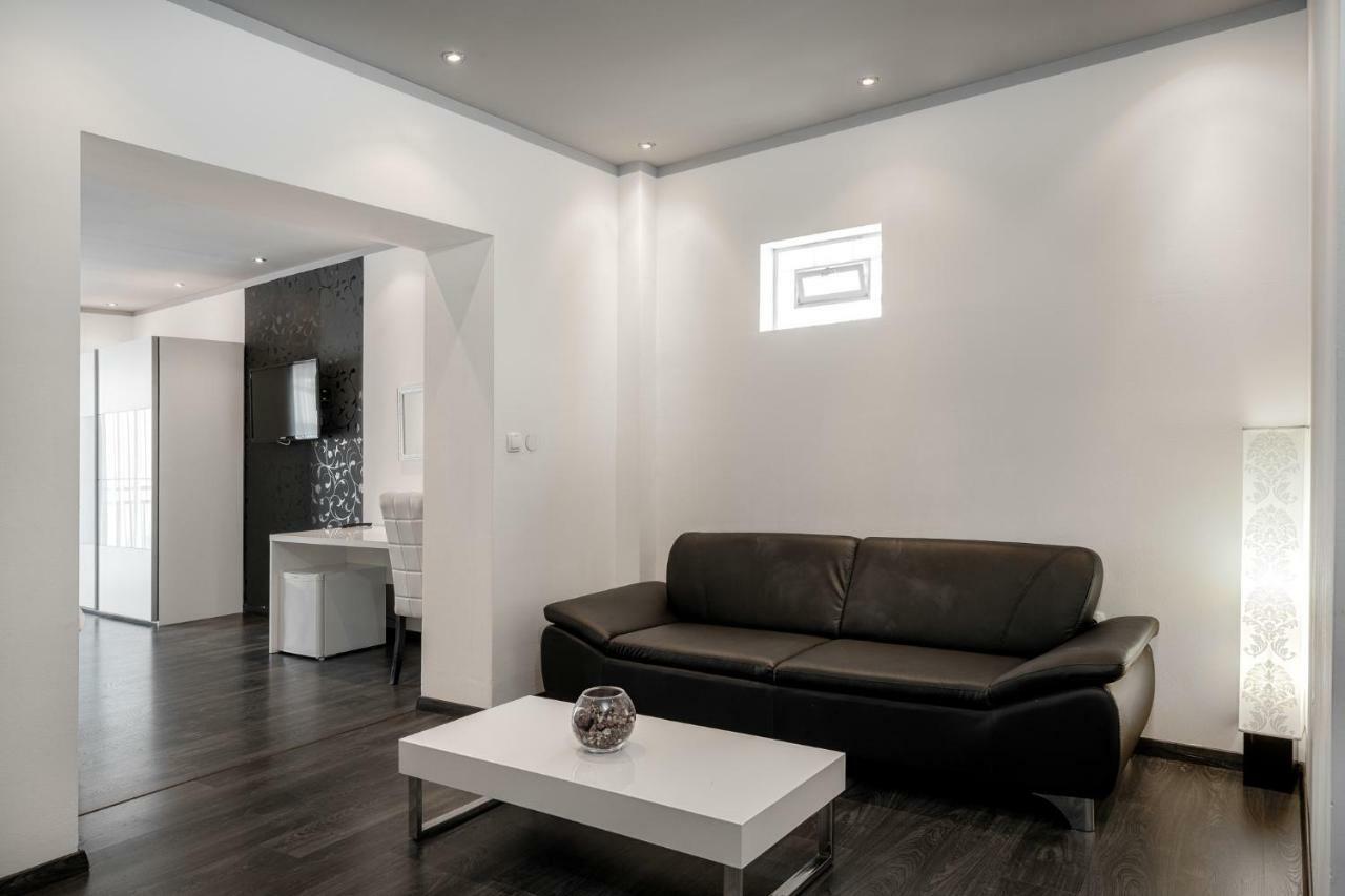 The Suites - Small Luxury Living Βόντιτσε Εξωτερικό φωτογραφία