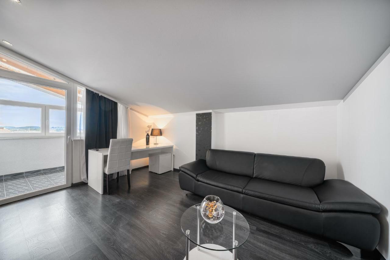The Suites - Small Luxury Living Βόντιτσε Εξωτερικό φωτογραφία
