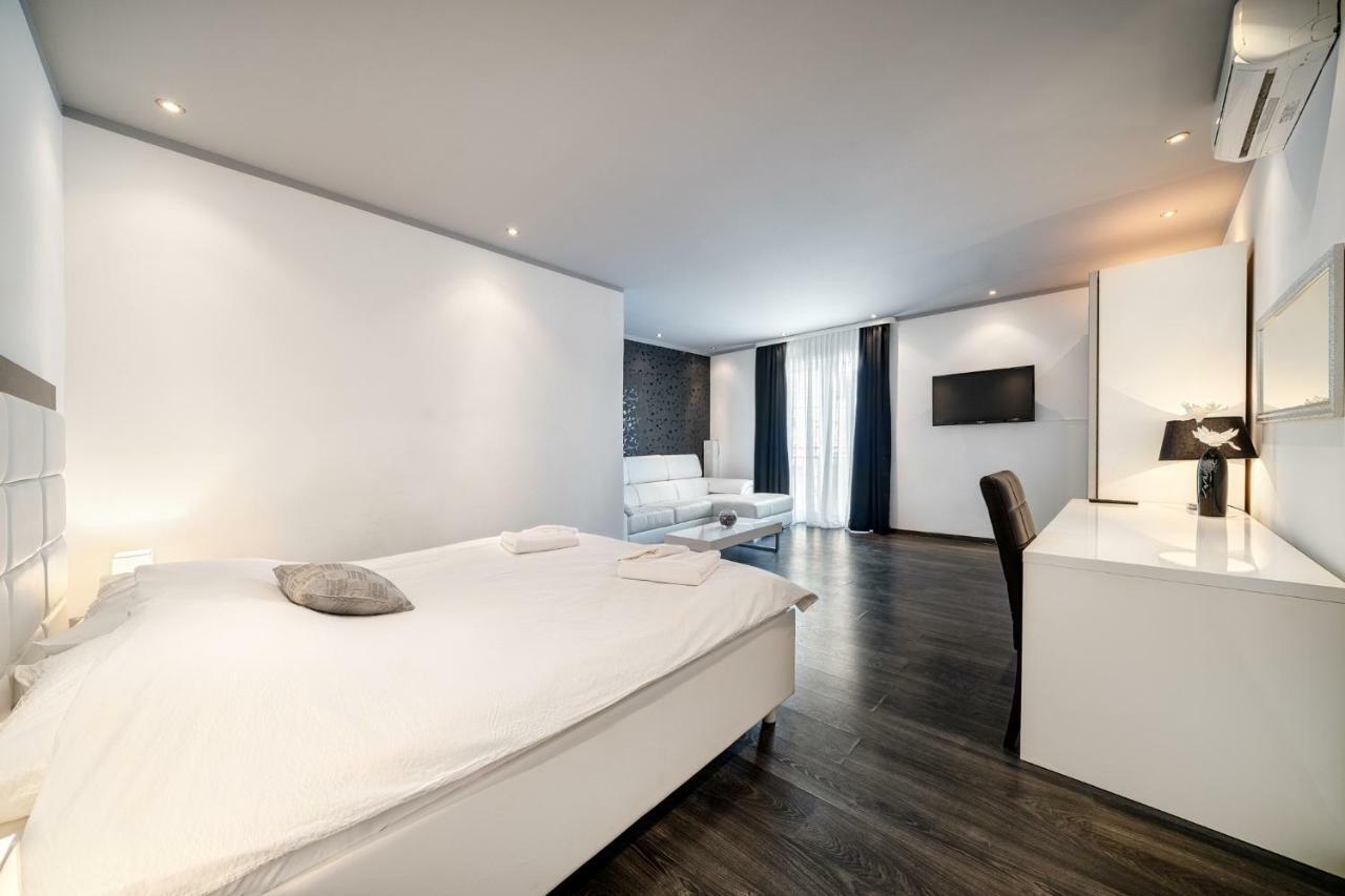 The Suites - Small Luxury Living Βόντιτσε Εξωτερικό φωτογραφία