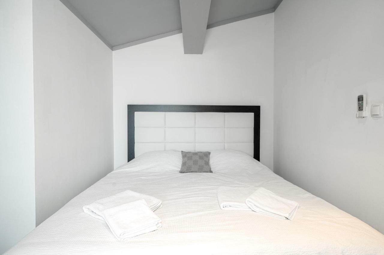 The Suites - Small Luxury Living Βόντιτσε Εξωτερικό φωτογραφία