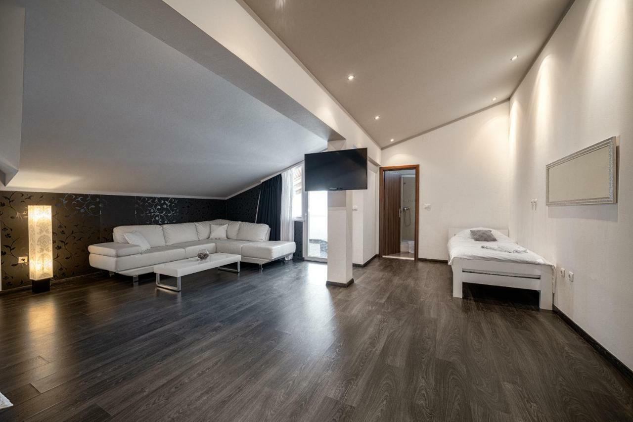 The Suites - Small Luxury Living Βόντιτσε Εξωτερικό φωτογραφία